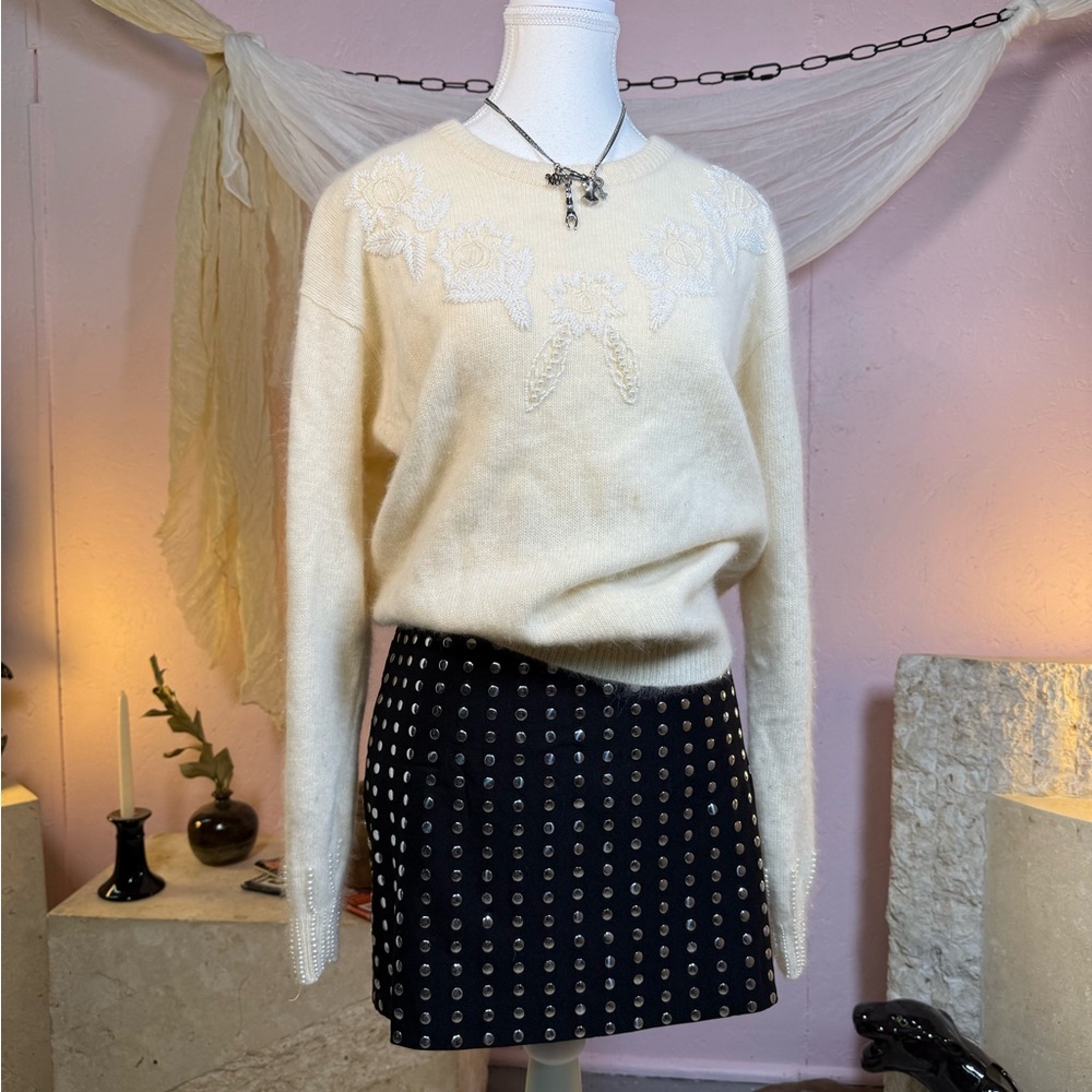 Vintage Lambswool Pearl Embroidered Sweater Ivory M Soft Feminine